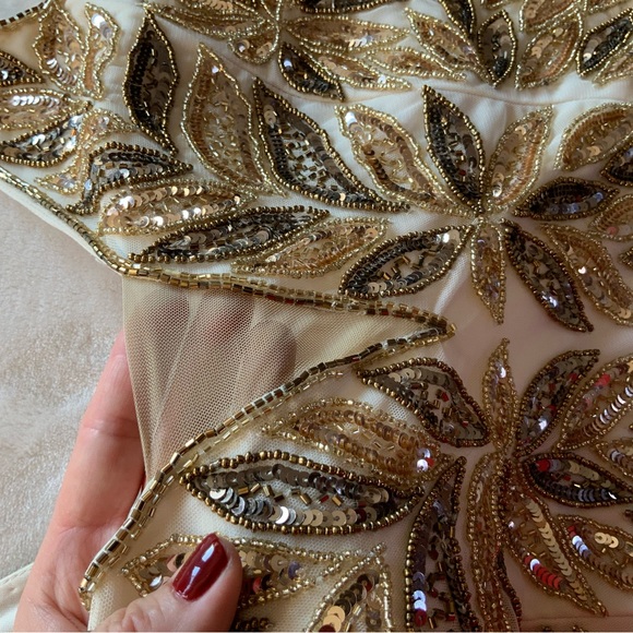 MAC DUGGAL Sequin Leaf Plunging Sheath Gown